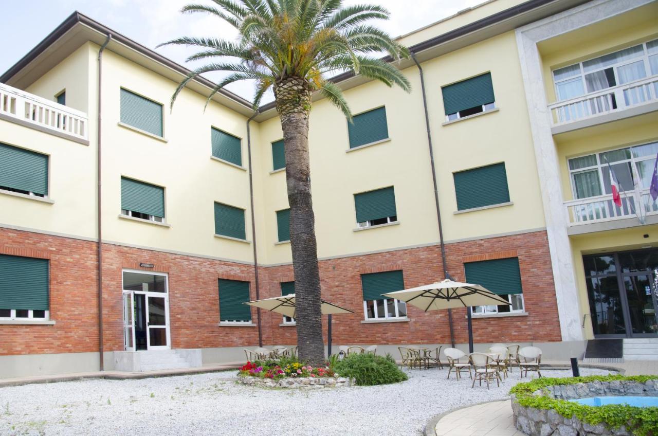 Casa Per Ferie Il Pioppo Hotel Marina di Massa Eksteriør billede