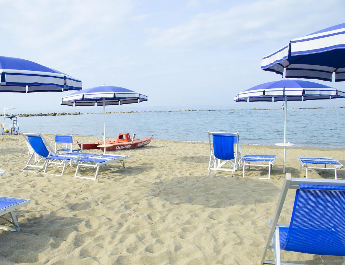Casa Per Ferie Il Pioppo Hotel Marina di Massa Eksteriør billede