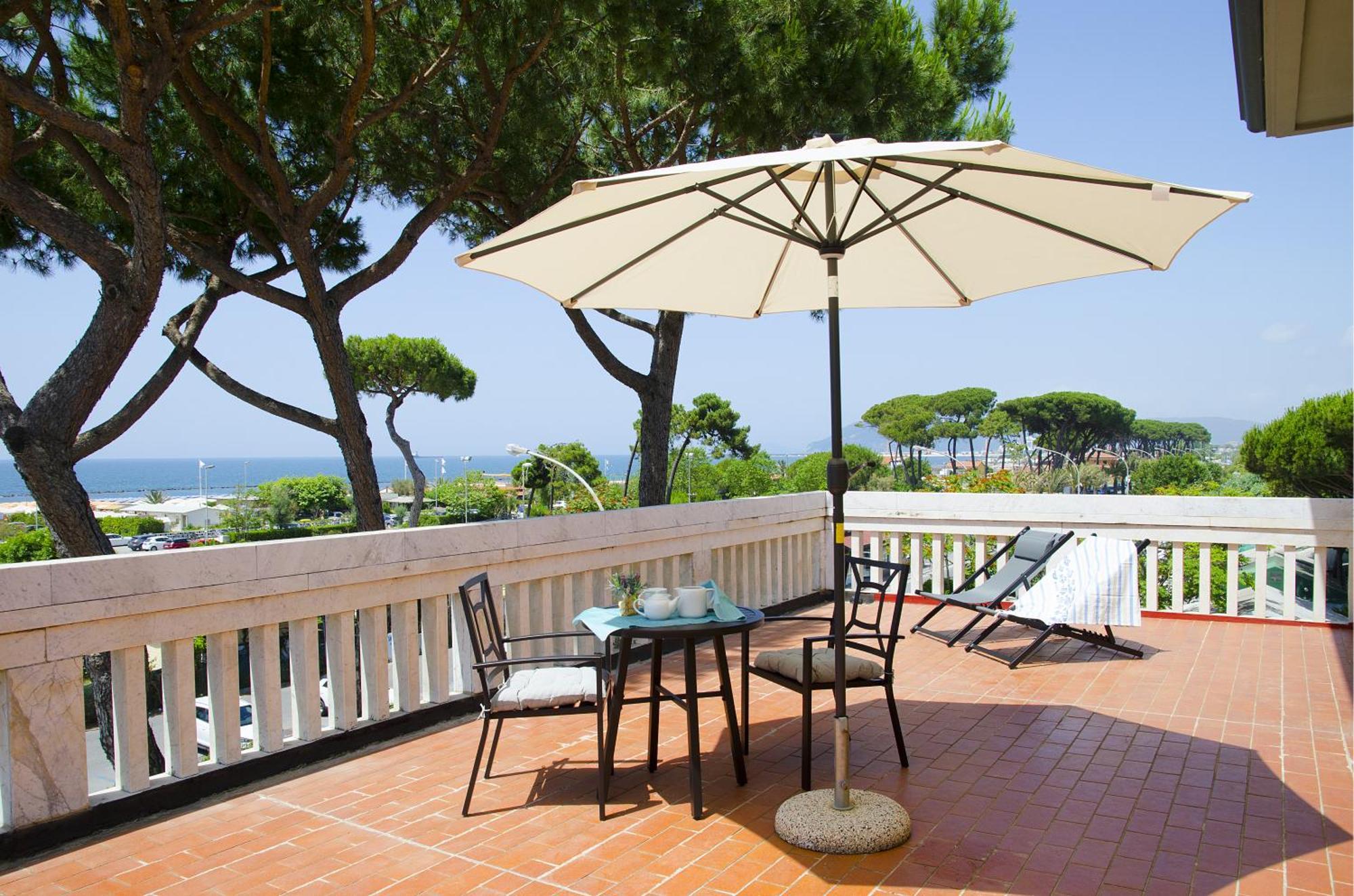 Casa Per Ferie Il Pioppo Hotel Marina di Massa Eksteriør billede